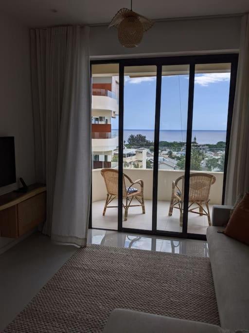 Seaview Serenity Apartment Flic-en-Flacq Екстериор снимка