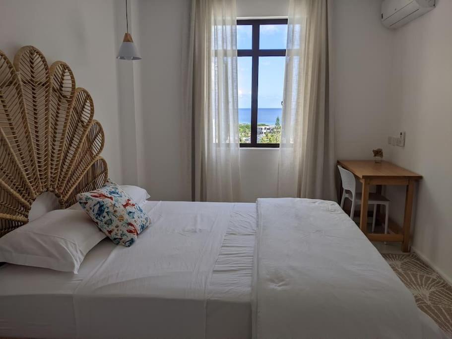 Seaview Serenity Apartment Flic-en-Flacq Екстериор снимка