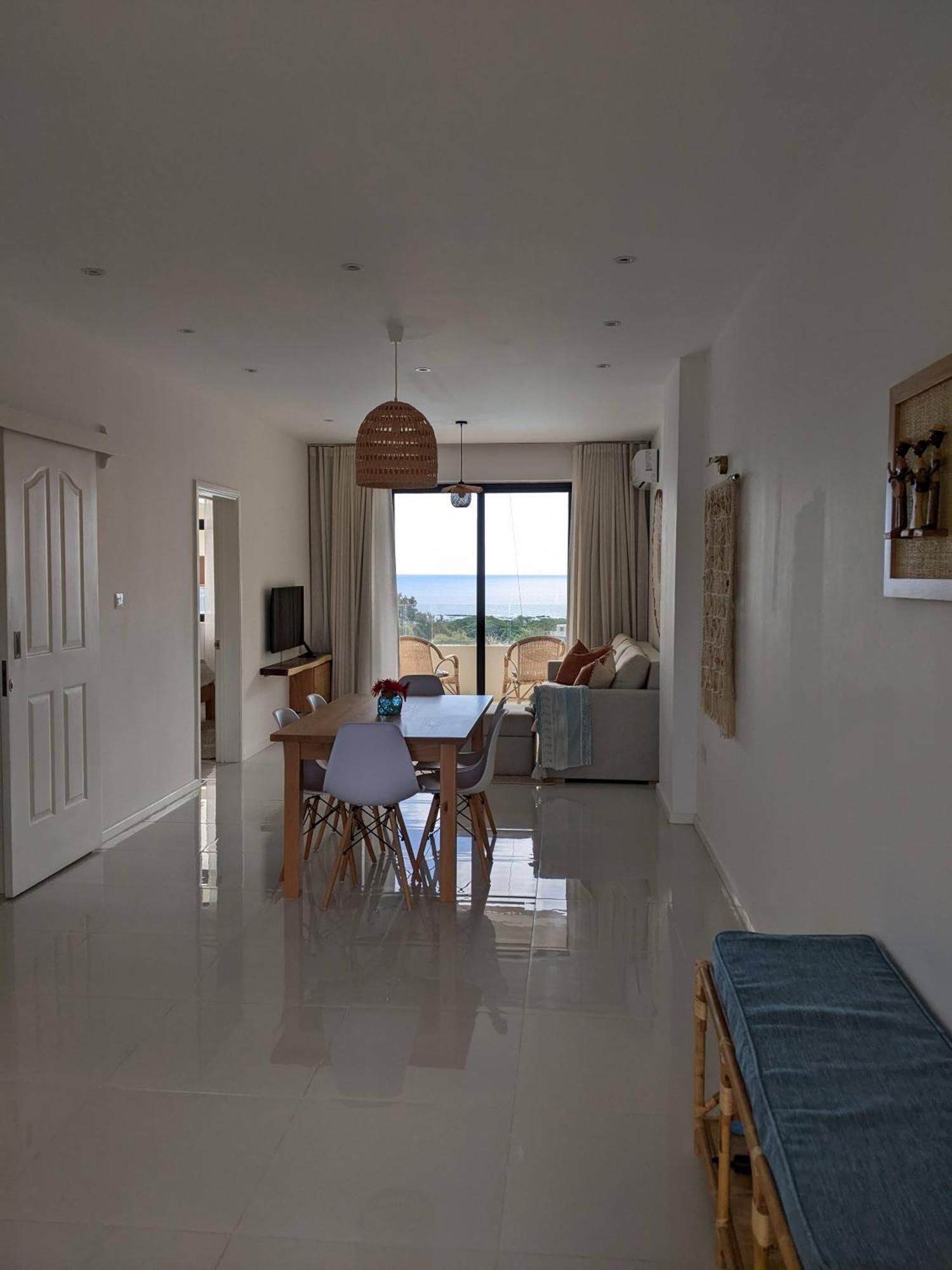 Seaview Serenity Apartment Flic-en-Flacq Екстериор снимка
