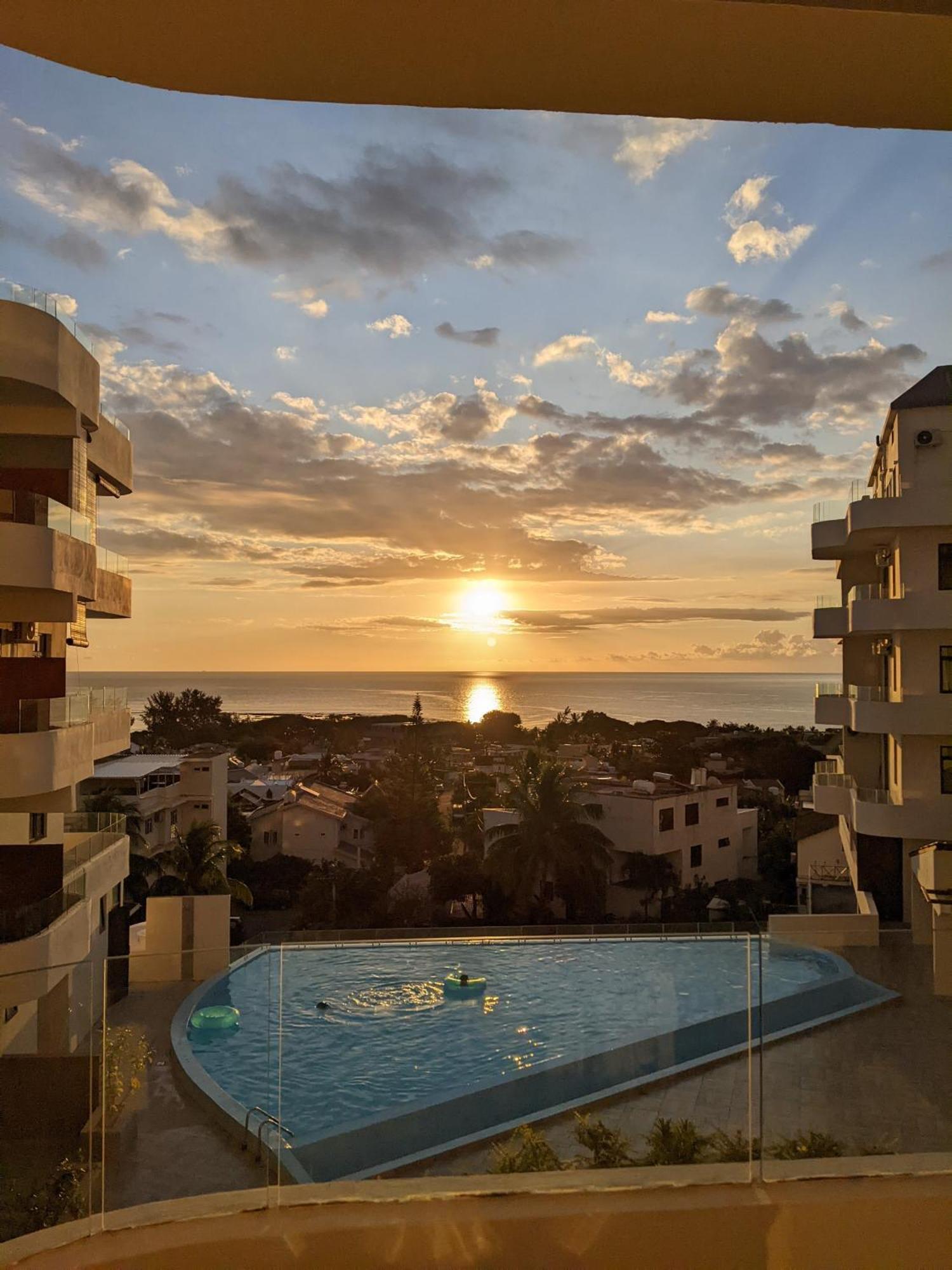 Seaview Serenity Apartment Flic-en-Flacq Екстериор снимка