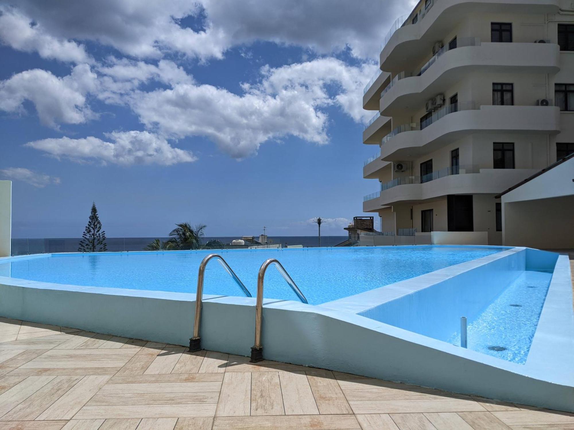 Seaview Serenity Apartment Flic-en-Flacq Екстериор снимка