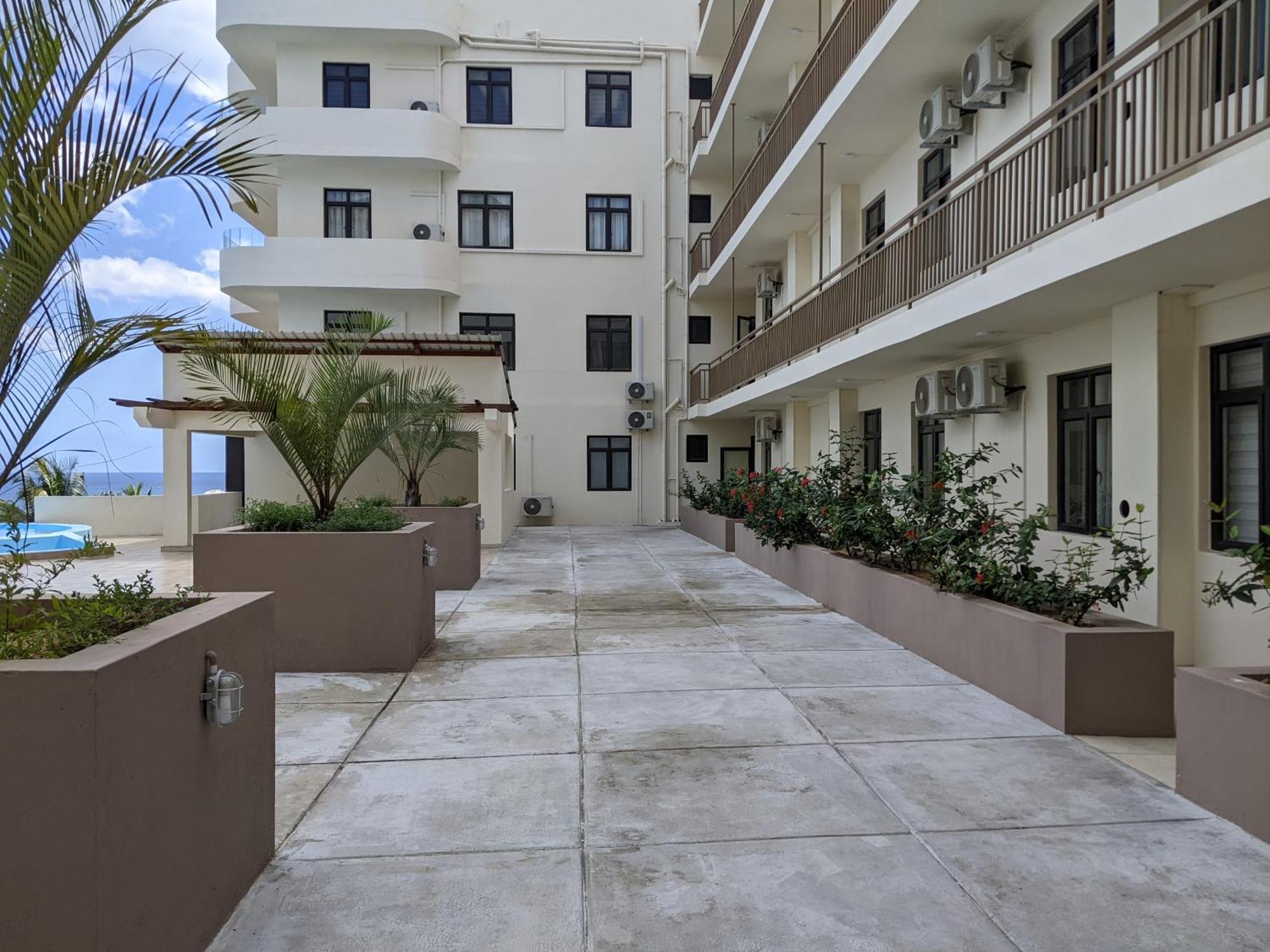 Seaview Serenity Apartment Flic-en-Flacq Екстериор снимка
